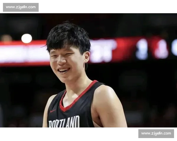 杨瀚森 NBA 选秀夜藏爱!袖口绣女友名 + 情侣手链实锤,青梅竹马太甜了 杨瀚森 NBA 选秀夜藏爱!袖口绣女友名 + 情侣手链实锤,青梅竹马太甜了