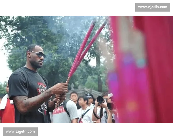 詹姆斯致谢球迷:以热爱为冠,以陪伴为冕 詹姆斯致谢球迷:以热爱为冠,以陪伴为冕
